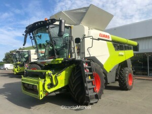 LEXION 8700 BUSINESS Tracteur agricole