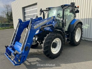 TRACTEUR NH T5-120 T4F Forage wagon