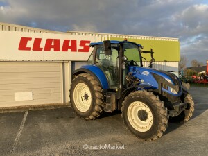 TRACTEUR NH T5-120 T4F Presse à balles rondes